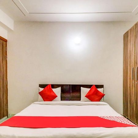 Hôtel Oyo 71597 The Shivaay Residency à Gurgaon Extérieur photo