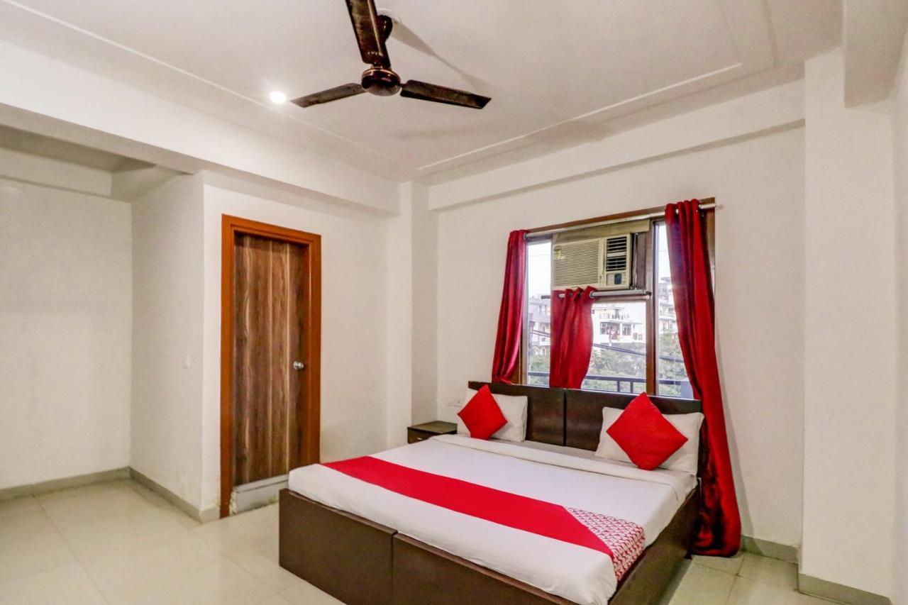 Hôtel Oyo 71597 The Shivaay Residency à Gurgaon Extérieur photo