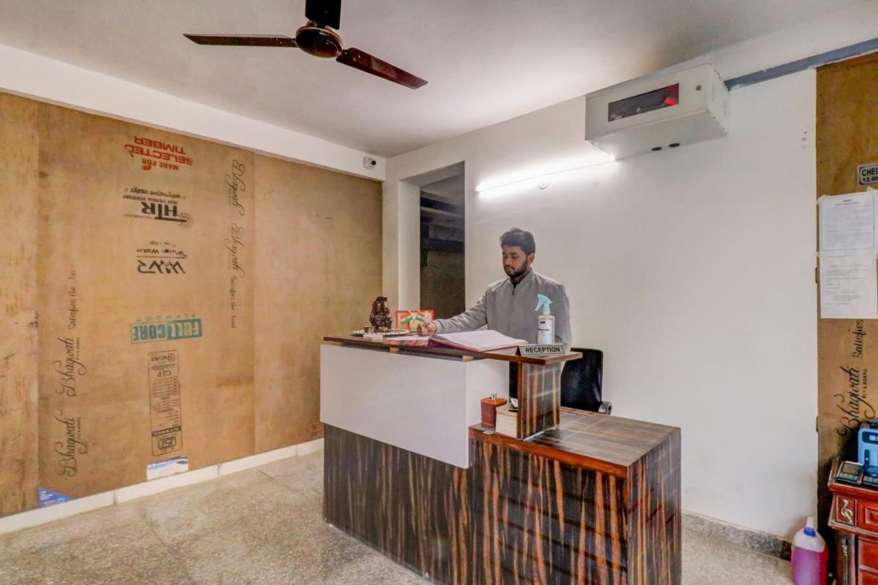 Hôtel Oyo 71597 The Shivaay Residency à Gurgaon Extérieur photo